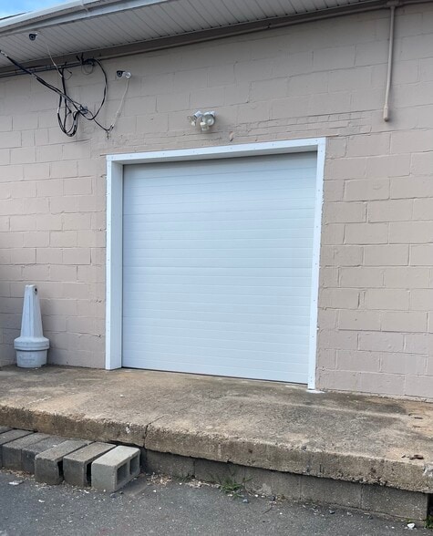 More Photos Of 2101 Sunnyside Ave, Winston-Salem Light Distribution For Lease