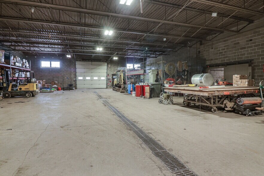 More Photos Of 929 Childs St, Wheaton Warehouse For Sale