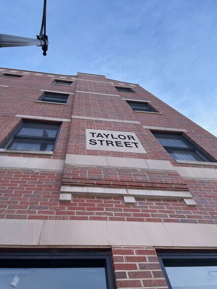 More Photos Of 1017-1021 S Western Ave, Chicago Storefront Retail Residential For Sale