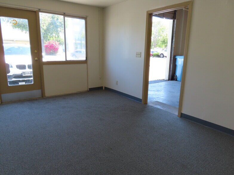 More Photos Of 716 San Antonio Rd, Palo Alto Manufacturing For Lease
