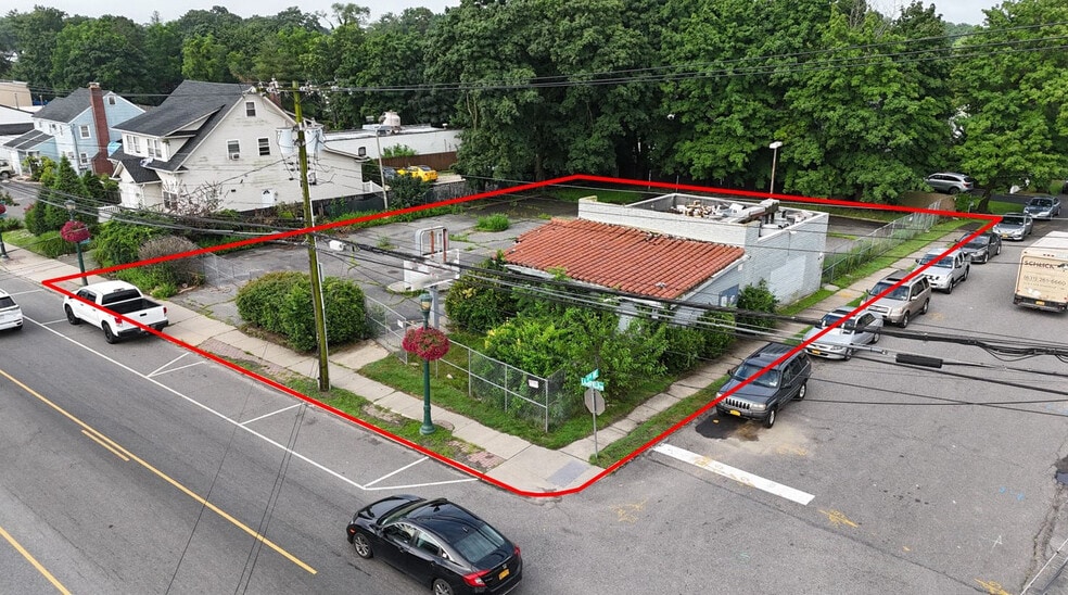 Primary Photo Of 336 Larkfield Rd, East Northport Freestanding For Sale