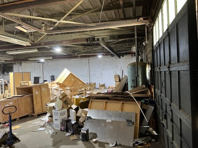 More Photos Of 100 Beecher Ave, Cheltenham Warehouse For Lease