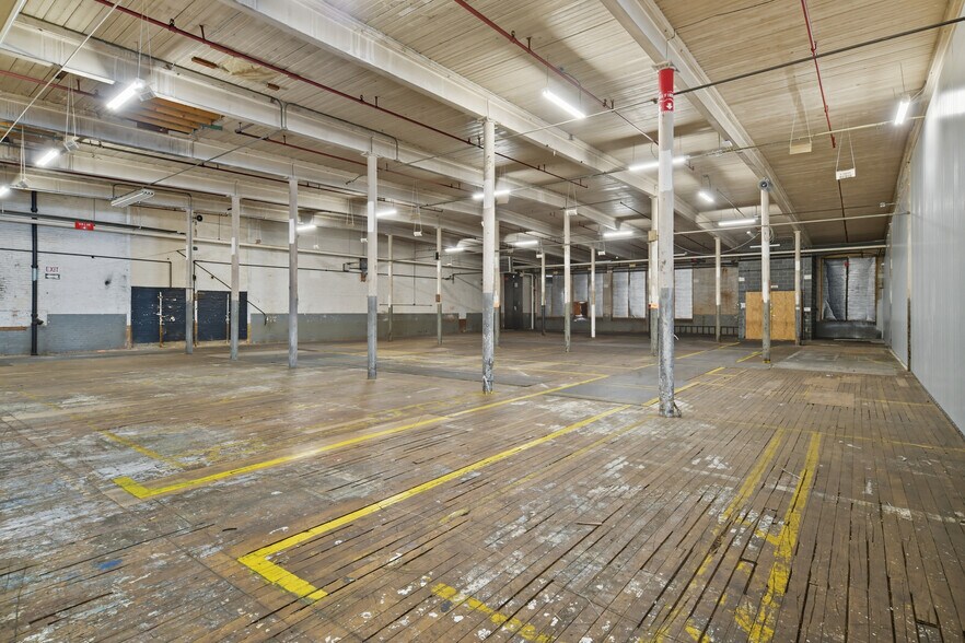 More Photos Of 122 Pleasant St, Easthampton Industrial For Lease