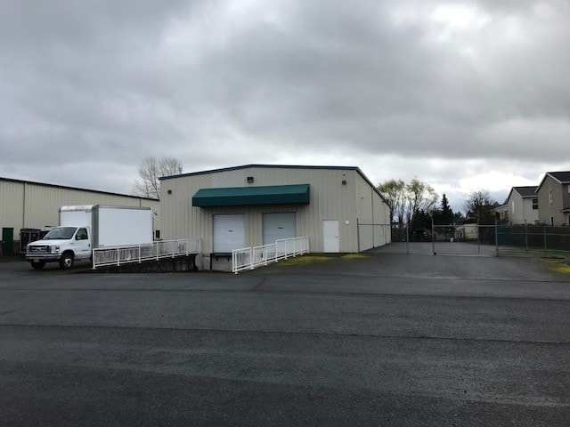 More Photos Of 3030 SE 59th Ct, Hillsboro Unknown For Lease