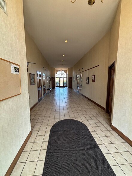 More Photos Of 115 S Tippecanoe Dr, Tipp City Office For Lease