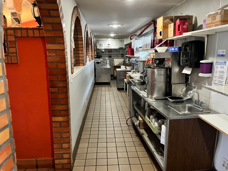 More Photos Of 1417 Cheyenne Ave, Loveland General Retail For Sale