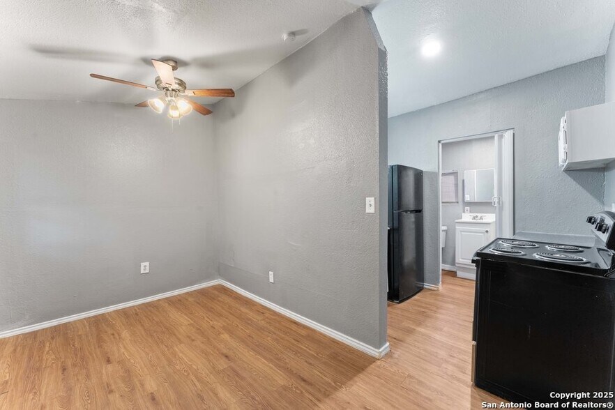 More Photos Of 403 Terrell Ave, San Antonio Apartments For Sale