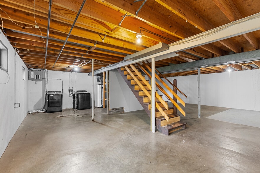 More Photos Of 8503 Gulf Dr, Saint Louis Multifamily For Sale
