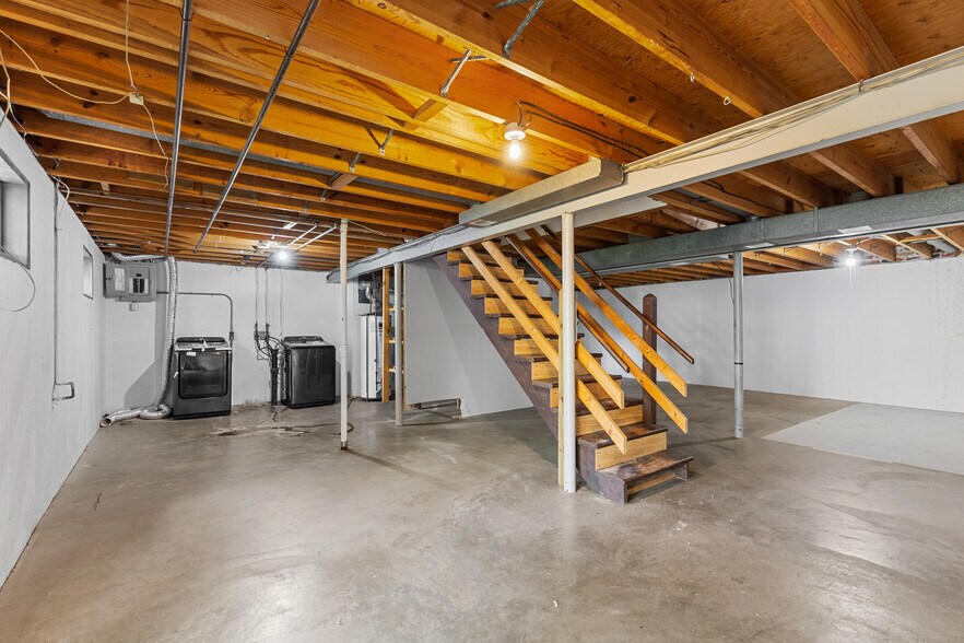 More Photos Of 8511 Gulf Dr, Saint Louis Apartments For Sale