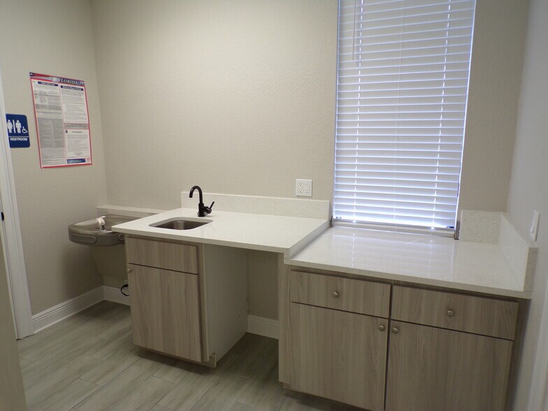 More Photos Of 5130 S Florida Ave, Lakeland Office For Lease