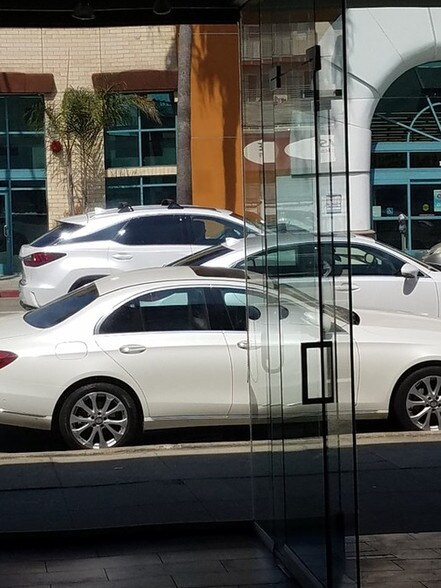 More Photos Of 11968B Wilshire Blvd, West Los Angeles General Retail For Lease