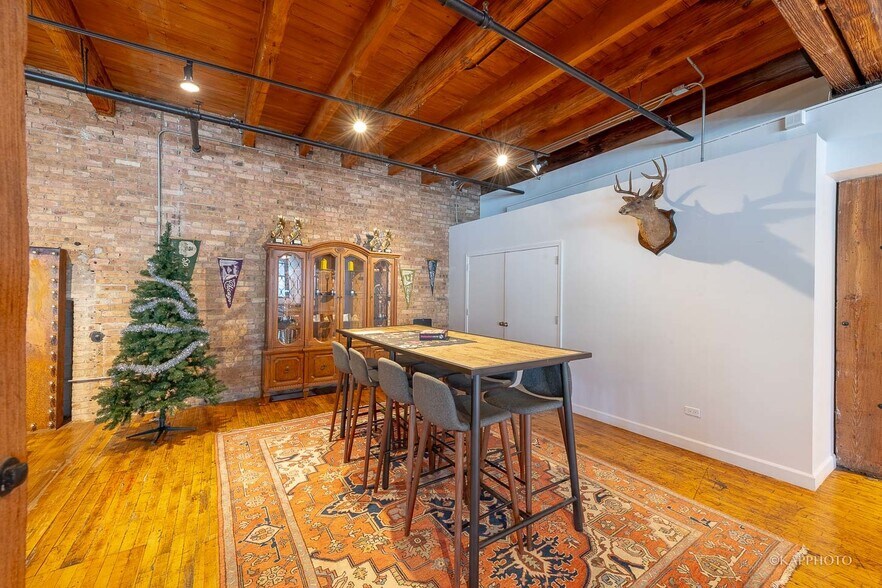 More Photos Of 1123 W Washington Blvd, Chicago Office For Lease