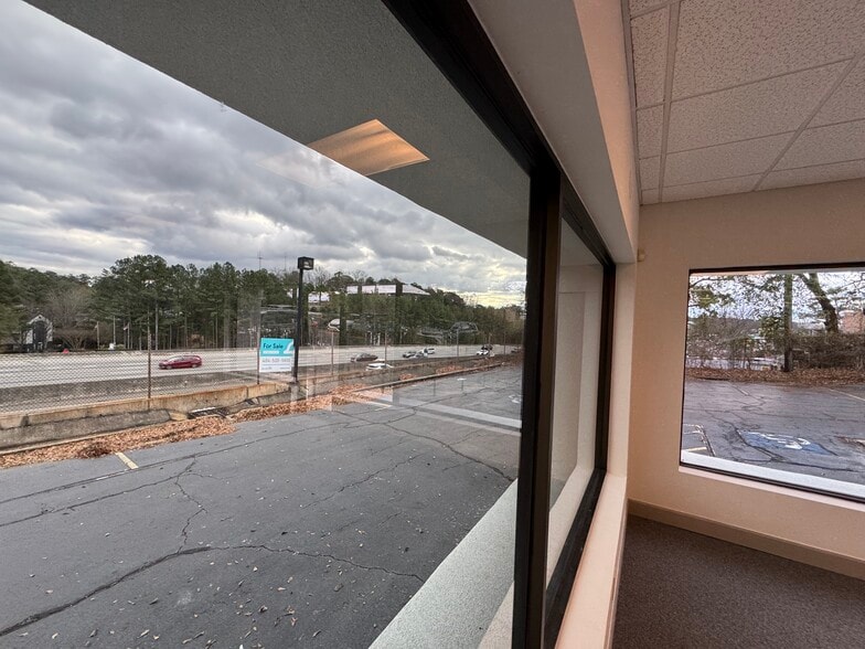 More Photos Of 2707 Buford Hwy, Atlanta Office For Sale