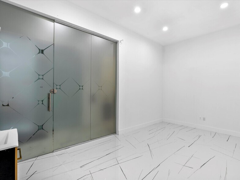 More Photos Of 1231 14th St, Miami Beach Storefront Retail Office For Lease
