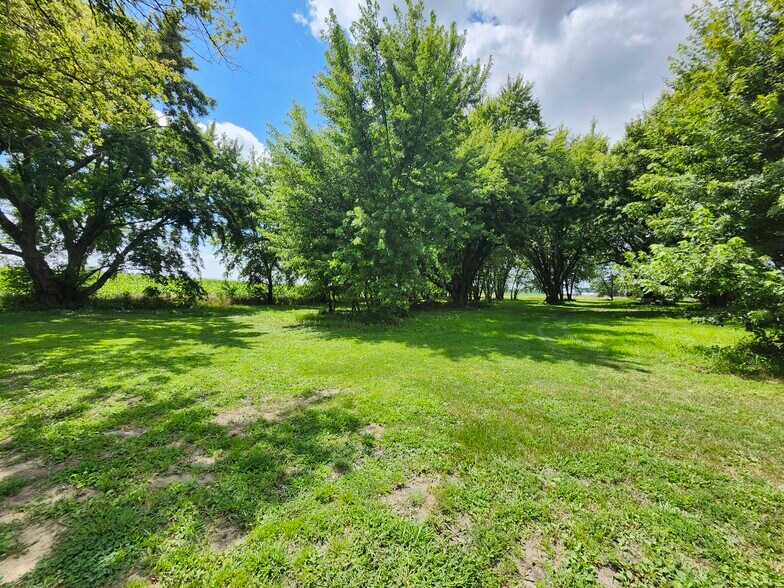 More Photos Of 17069 400th St, Leland Contractor Storage Yard For Sale
