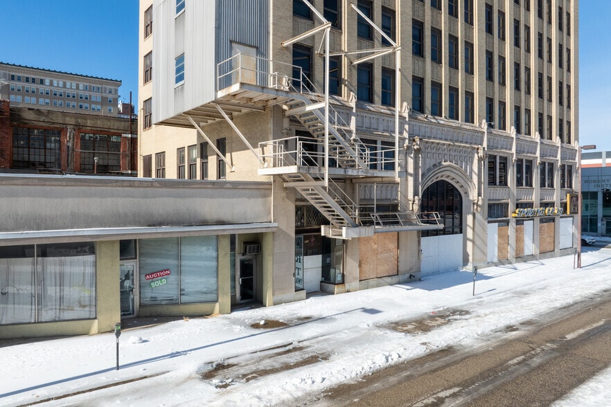 More Photos Of 401 11th St, Huntington Unknown For Sale