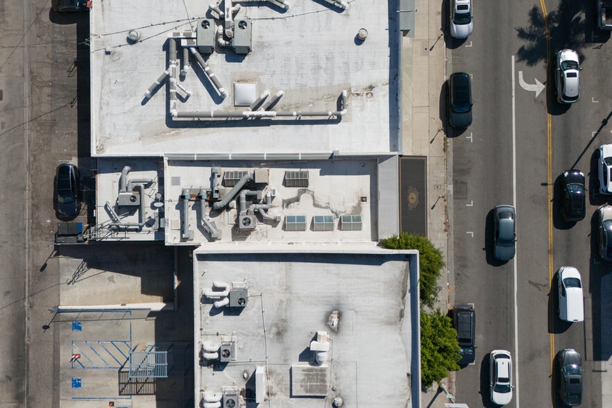 More Photos Of 310-315 S Robertson Blvd, Los Angeles Storefront For Lease