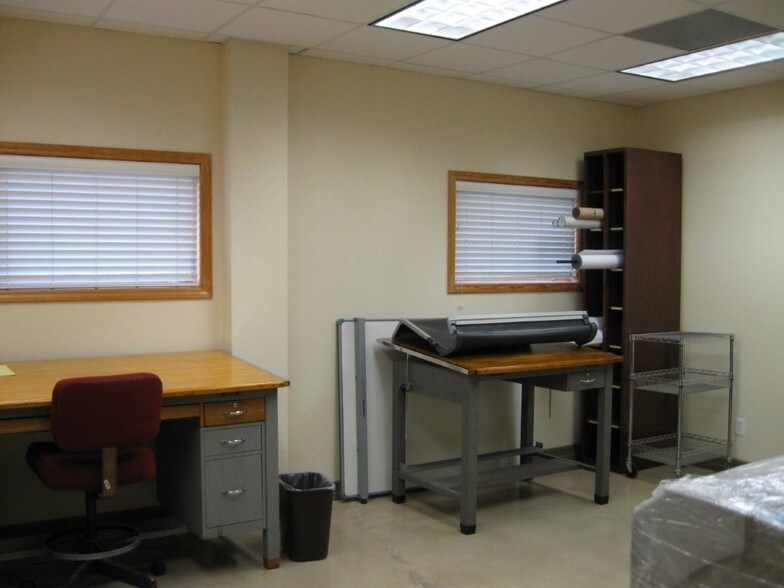 More Photos Of 1300 Universal City Blvd, Universal City Warehouse For Sale