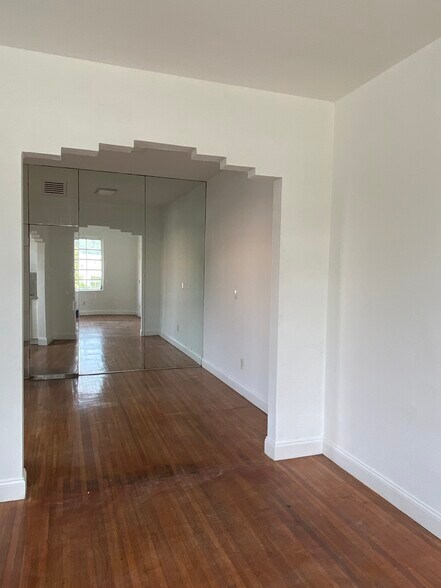 More Photos Of 901 Pennsylvania Ave, Miami Beach Apartments For Sale