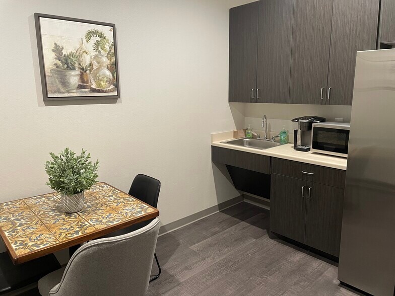 More Photos Of 2967 Oak Run Pky, New Braunfels Office For Lease
