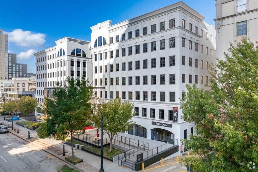 More Photos Of 1375 Peachtree St NE, Atlanta Office For Lease