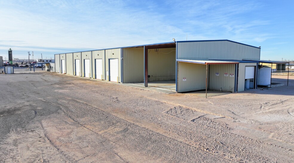 More Photos Of 11000 W County Road 72, Midland Distribution For Lease