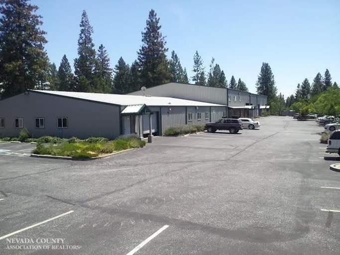 Primary Photo Of 13185-13199 Nevada City Ave, Grass Valley Manufacturing For Lease