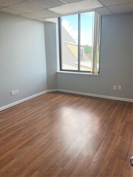More Photos Of 219 Westchester Ave, Port Chester Office For Lease