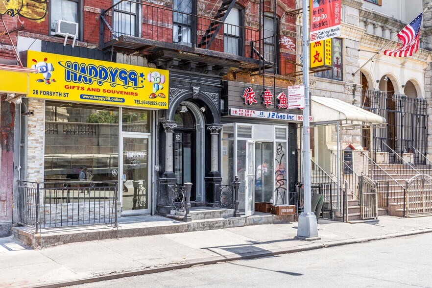 More Photos Of 28 Forsyth St, New York Apartments For Sale