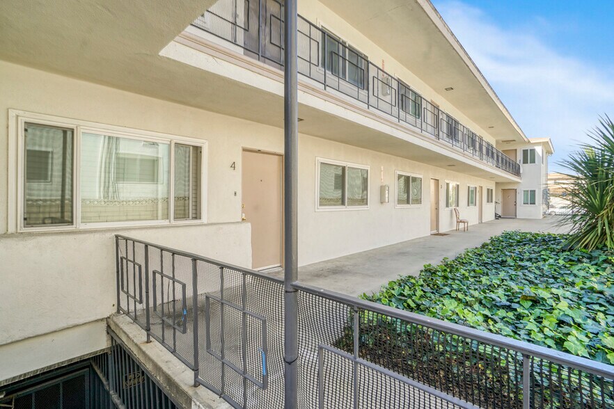 More Photos Of 212 E Tamarack Ave, Inglewood Apartments For Sale