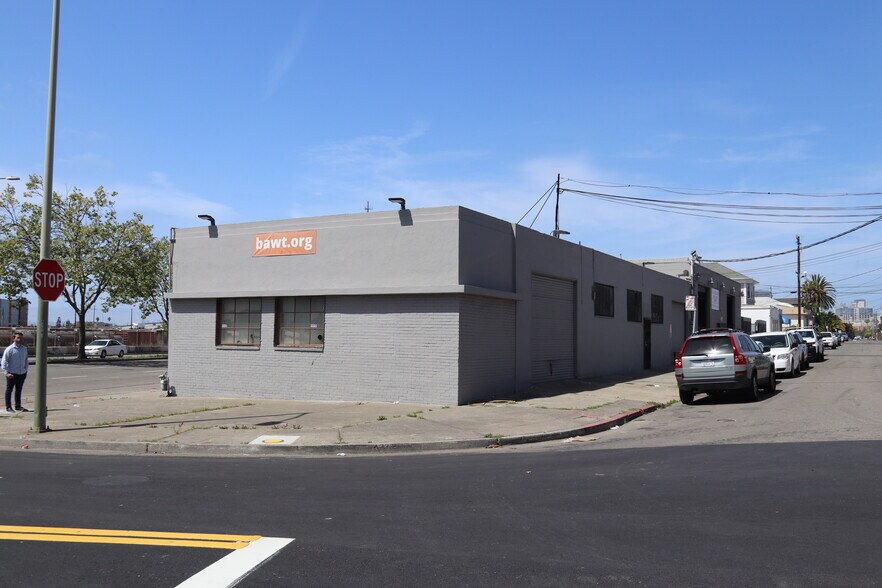 More Photos Of 1036-1050 E 8th St, Oakland Warehouse For Lease