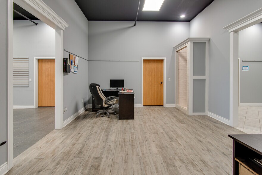 More Photos Of 3390 N State Rd, Davison Medical For Sale