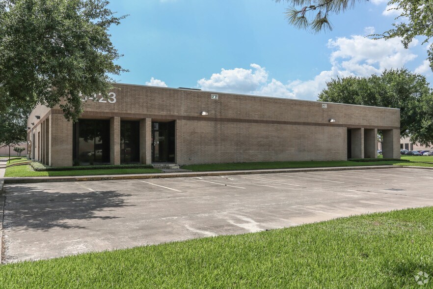 More Photos Of 15403 Vantage Pky E, Houston Unknown For Lease