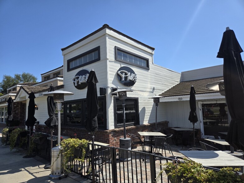 Primary Photo Of 3320 E Thousand Oaks Blvd, Westlake Village Restaurant For Lease