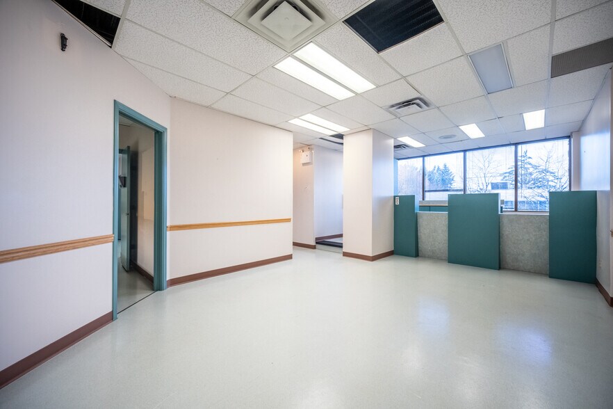 More Photos Of 13798 94A Av, Surrey Medical For Lease