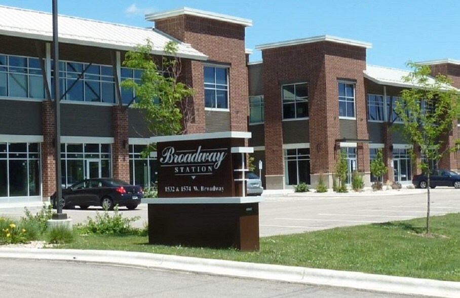 More Photos Of 1532 W Broadway, Madison Unknown For Lease
