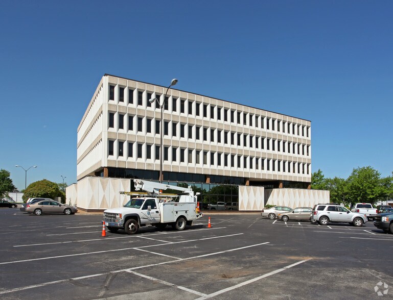 More Photos Of , Chattanooga Office For Sale