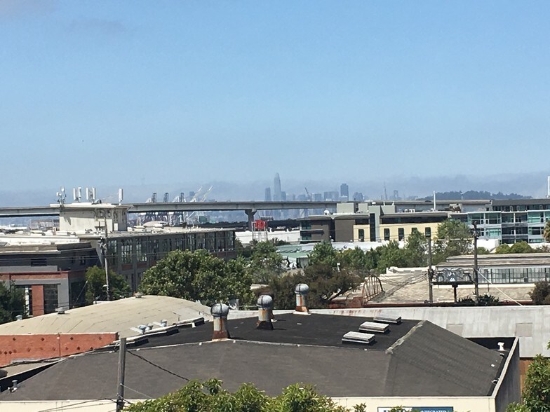 More Photos Of 1175-1195 Park Ave, Emeryville Showroom For Lease