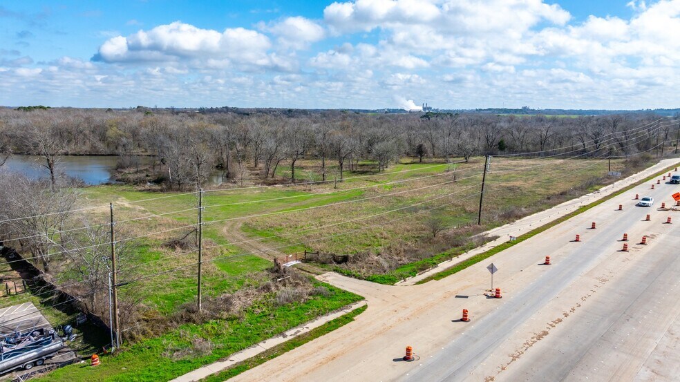 More Photos Of Lake Conroe Hills Dr & FM 1097 W, Willis Land For Sale
