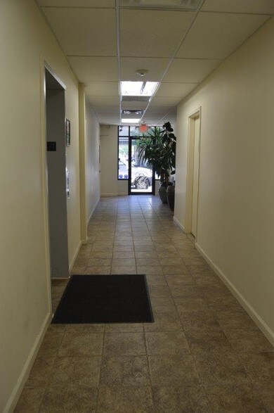 More Photos Of 25-27 E Merrick Rd, Valley Stream Office For Lease