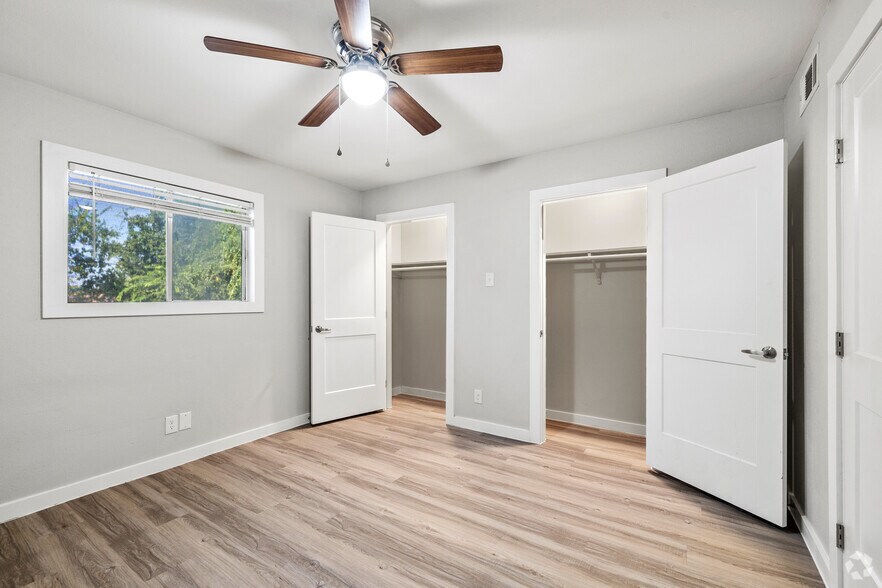 More Photos Of 200 Primrose Cir, New Braunfels Apartments For Sale