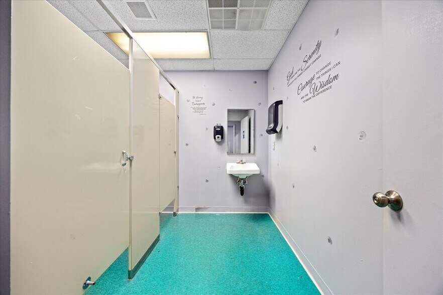 More Photos Of 1125-1131 New Rd, Absecon Medical For Sale