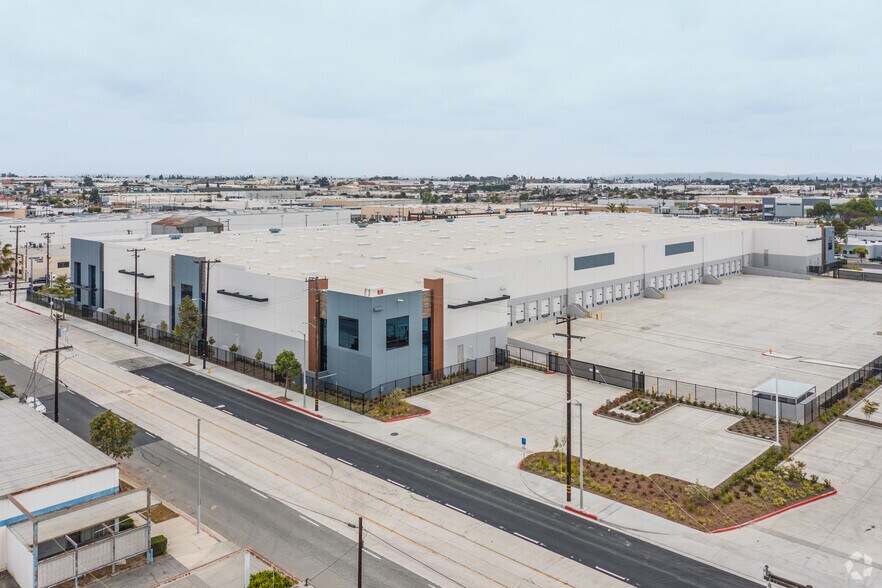 More Photos Of 112 W Alondra Blvd, Gardena Unknown For Lease