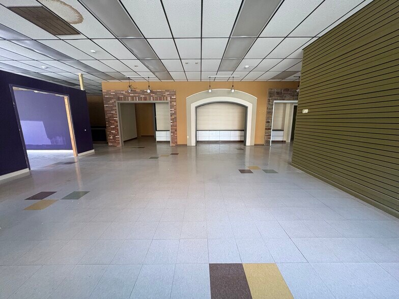 More Photos Of 213 N 5th St, Lafayette Industrial For Lease