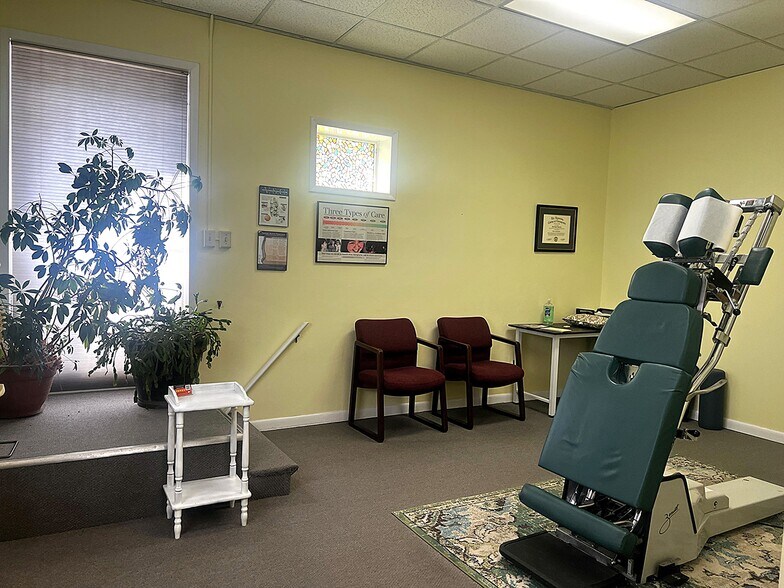 More Photos Of 1225-1231 Maple Ave SW, Roanoke Medical For Sale