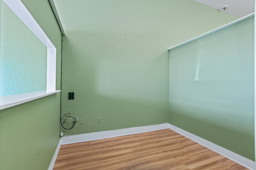 More Photos Of 226 King St, Cocoa Unknown For Lease