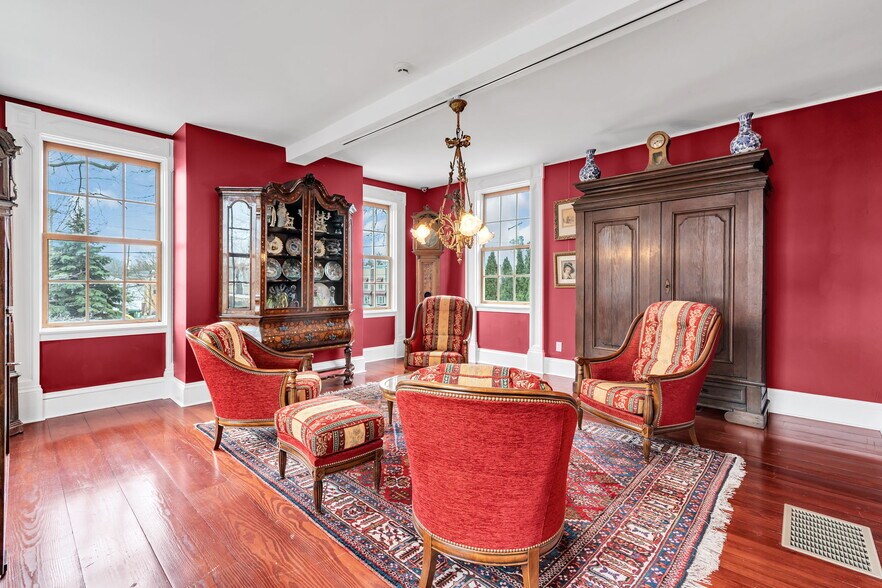 More Photos Of 137 Stockton St, Hightstown Flex For Sale