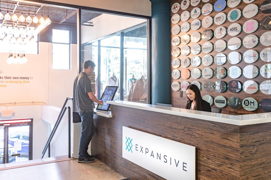 More Photos Of 25 N Market St, Jacksonville Coworking Space