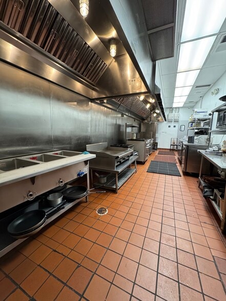 More Photos Of 3680 Citadel Dr N, Colorado Springs Restaurant For Sale