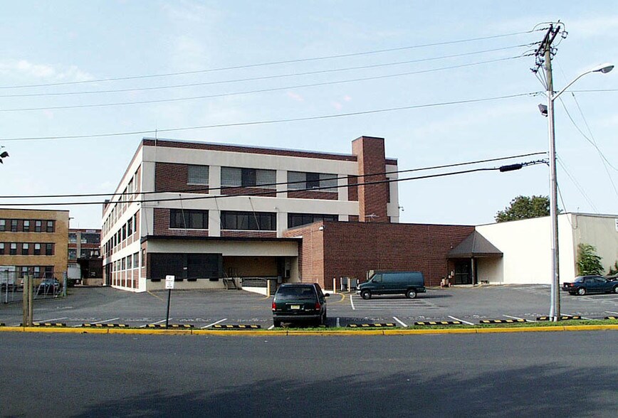 More Photos Of 610-620 Frelinghuysen Ave, Newark Warehouse For Lease